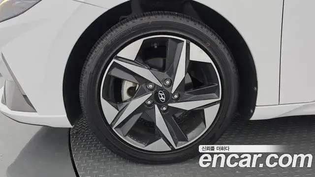 Hyundai Avante 2021 — Фото 5/20