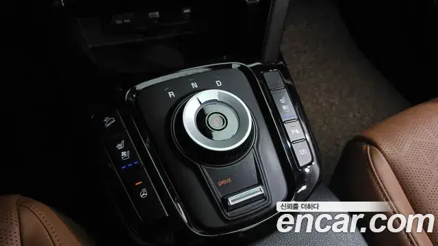 Kia Seltos 2024 — ფოტო 17/34