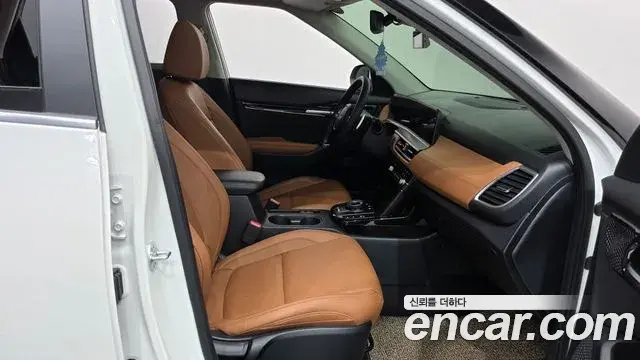 Kia Seltos 2024 — ფოტო 10/34