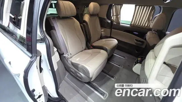 Kia Carnival 2021 — Фото 11/20