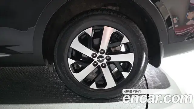 Kia Sorento 2022 — Photo 2/43