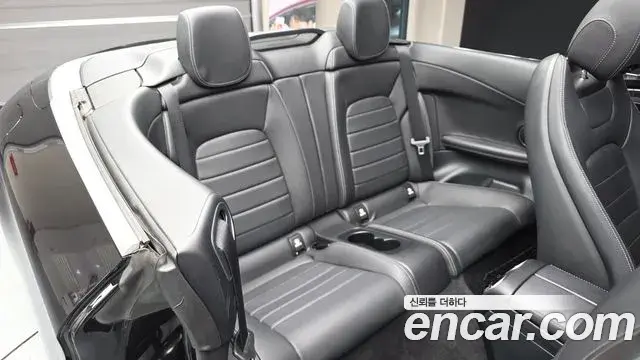 Mercedes-Benz C-Class 2019 — Photo 2/35