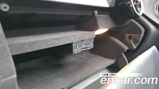 Mercedes-Benz C-Class 2019 — Photo 23/35