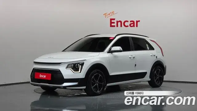 Kia Niro 2022 — Photo 1/35
