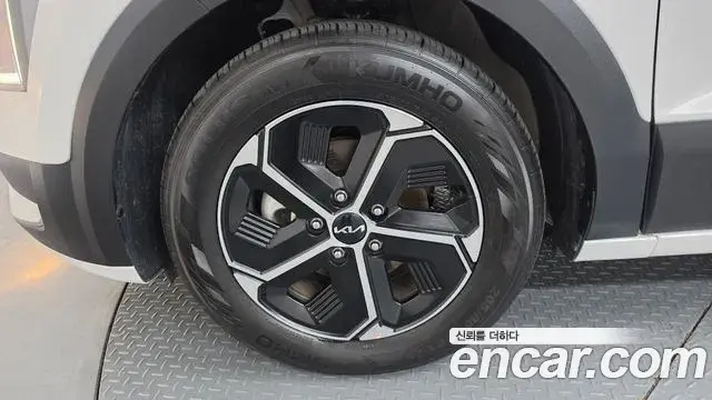 Kia Niro 2022 — Photo 11/35