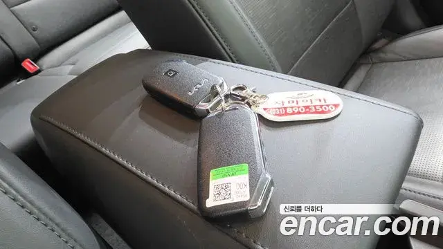 Kia Niro 2022 — Photo 13/35
