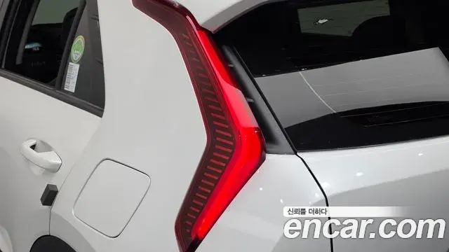 Kia Niro 2022 — Photo 22/35