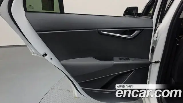 Kia Niro 2022 — Photo 12/35