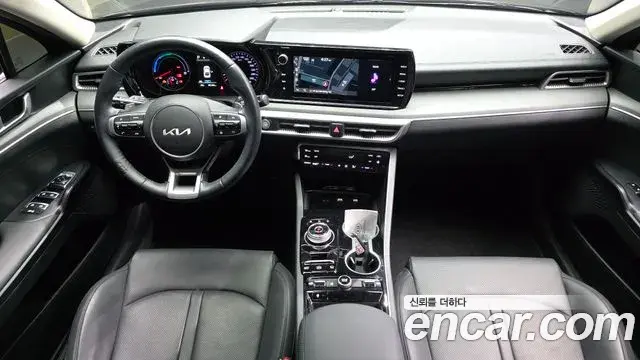 Kia K5 2023 — Şəkil 18/20