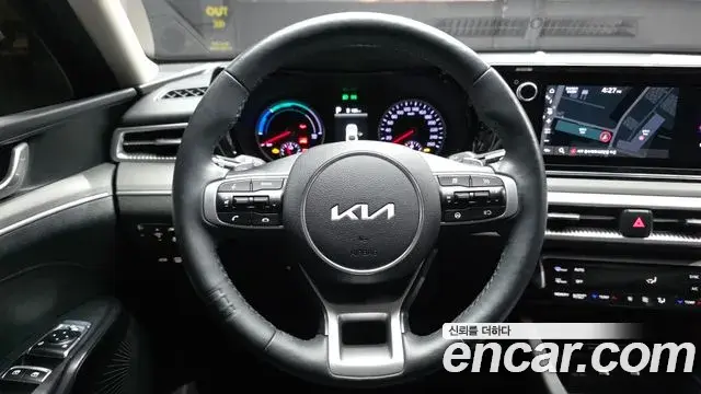 Kia K5 2023 — Şəkil 14/20