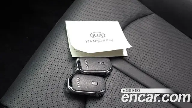 Kia K5 2023 — Şəkil 2/20