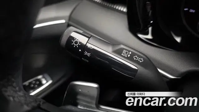 Kia K5 2023 — Şəkil 19/20