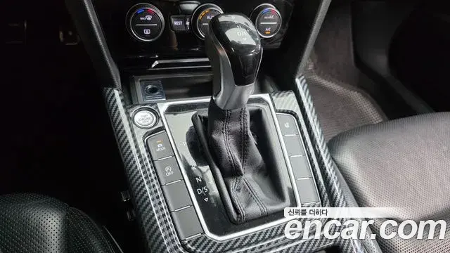 Volkswagen Arteon 2019 — Şəkil 12/38