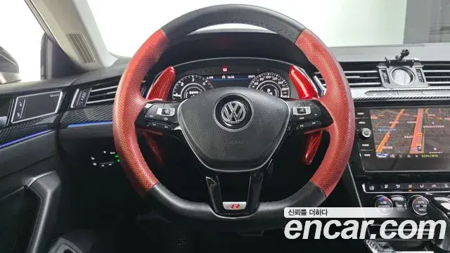 Volkswagen Arteon 2019 — Şəkil 35/38