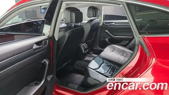 Volkswagen Arteon 2019 — Şəkil 19/38