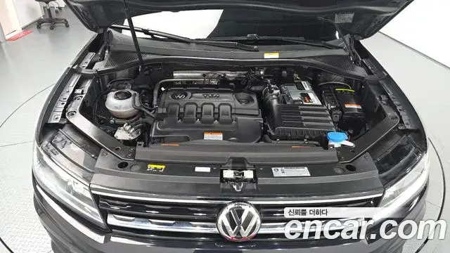 Volkswagen Tiguan 2018 — Şəkil 5/20