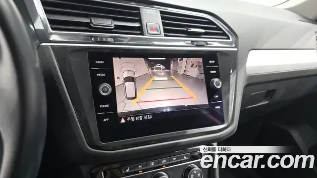 Volkswagen Tiguan 2018 — Şəkil 1/20
