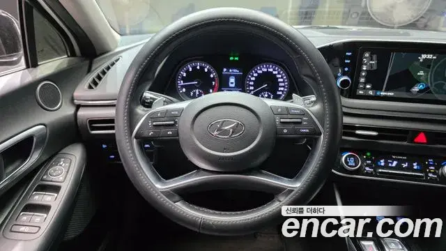 Hyundai Sonata 2020 — Фото 13/20