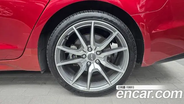 Genesis G70 2019 — ფოტო 10/36