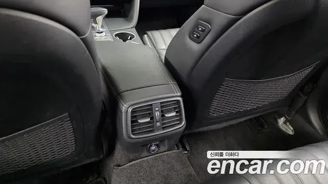 Genesis G70 2019 — ფოტო 33/36