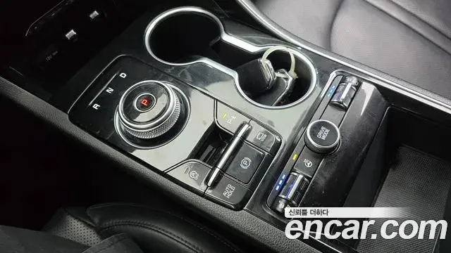 Kia K5 2021 — Photo 9/30