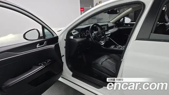 Kia K5 2021 — Photo 10/30