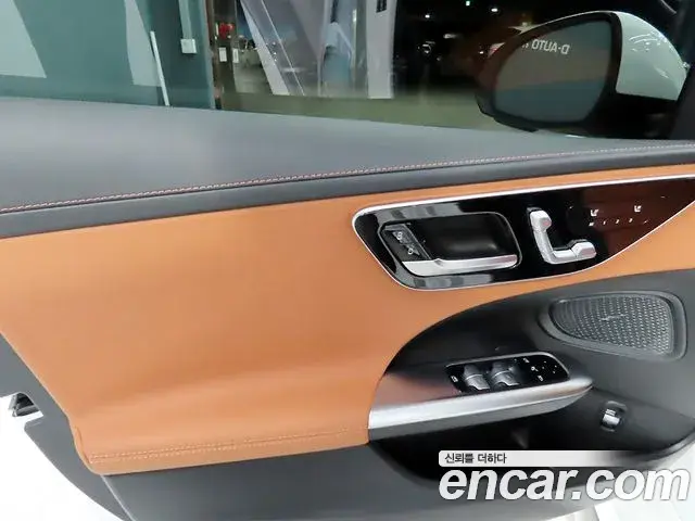 Mercedes-Benz C-Class 2026 — Фото 13/20