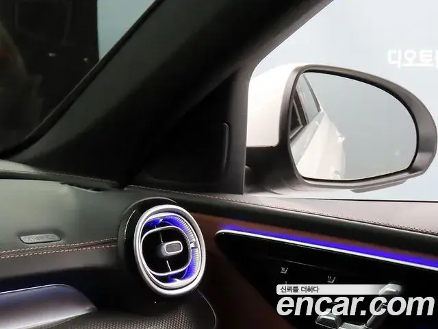 Mercedes-Benz C-Class 2026 — Фото 17/20