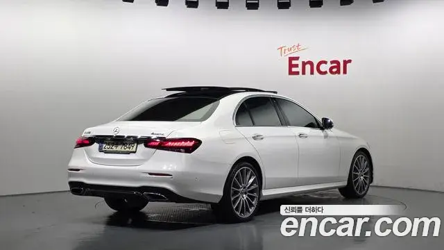 Mercedes-Benz E-Class 2021 — Фото 2/20