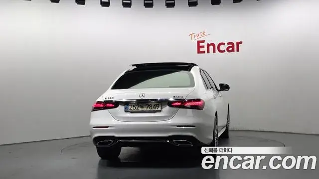 Mercedes-Benz E-Class 2021 — Фото 4/20