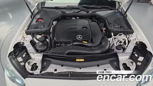 Mercedes-Benz E-Class 2021 — Фото 6/20