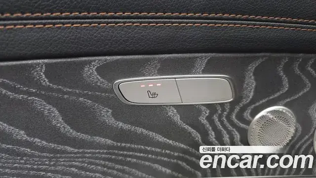 Mercedes-Benz E-Class 2021 — Фото 18/20