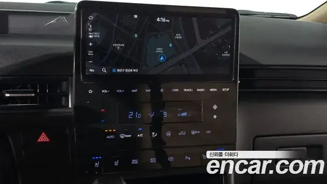 Hyundai Staria 2021 — Photo 13/20