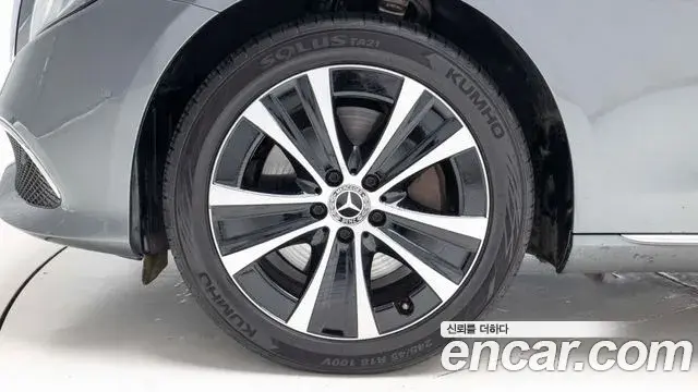Mercedes-Benz E-Class 2020 — Фото 4/20