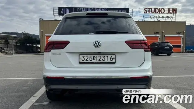Volkswagen Tiguan 2020 — Şəkil 9/19