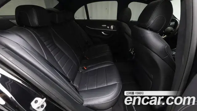 Mercedes-Benz E-Class 2022 — Фото 16/20