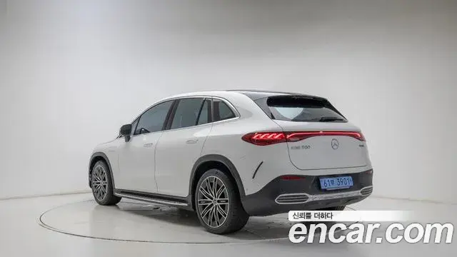 Mercedes-Benz EQE SUV 2024 — Photo 2/20
