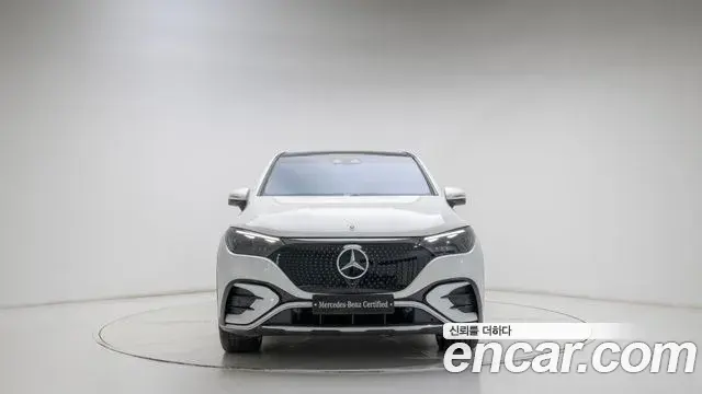 Mercedes-Benz EQE SUV 2024 — Photo 10/20