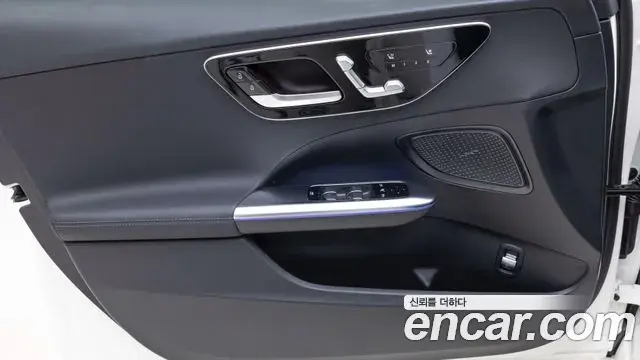 Mercedes-Benz C-Class 2026 — Фото 15/20