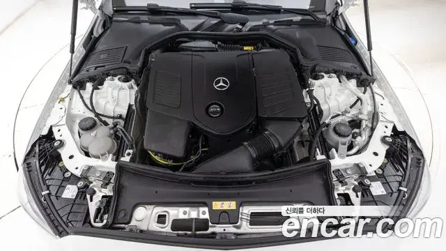 Mercedes-Benz C-Class 2026 — Фото 19/20