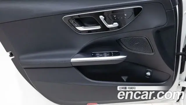 Mercedes-Benz C-Class 2026 — Фото 15/20