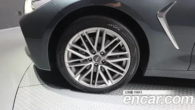 Genesis G70 2019 — Photo 5/32