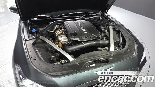 Genesis G70 2019 — Photo 18/32