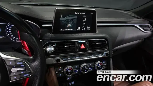 Genesis G70 2019 — Photo 28/32