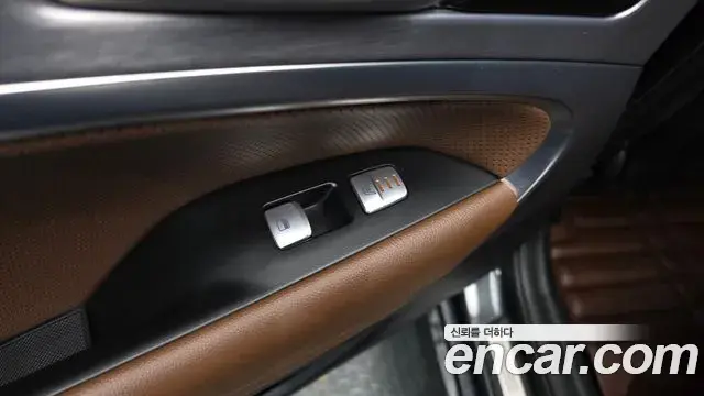 Genesis G70 2019 — Photo 32/32
