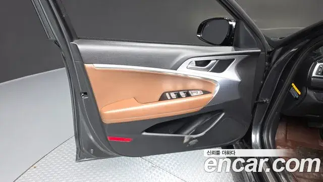 Genesis G70 2019 — Photo 10/32
