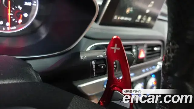 Genesis G70 2019 — Photo 8/32