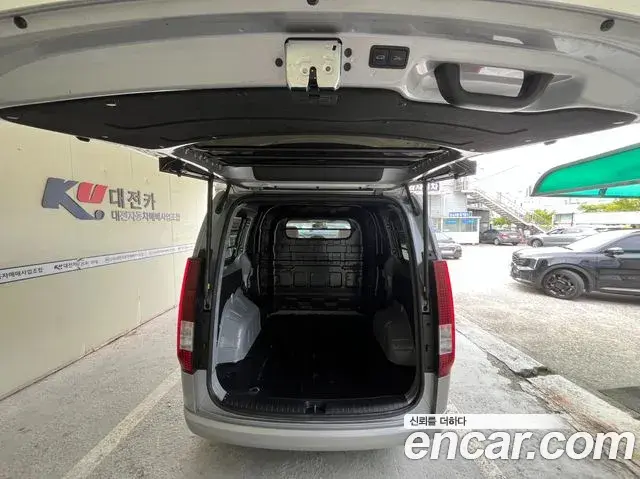 Hyundai Staria 2022 — Photo 2/20