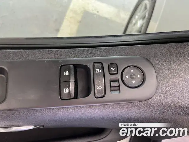 Hyundai Staria 2022 — Photo 8/20