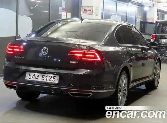 Volkswagen Passat GT 2018 — Фото 3/20